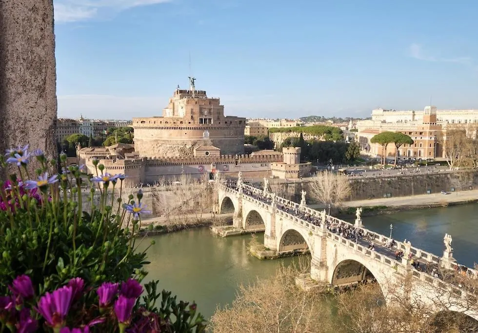 La Torre Di Castel Sant'Angelo Apartment Rome 0*,